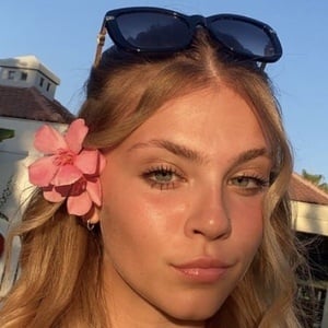 Beth Taylor, 22 (TikTok Star)