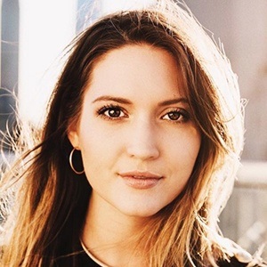 Bethany Marie, 34 (Blogger)