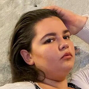 Bethy Red, 28 (Instagram明星)