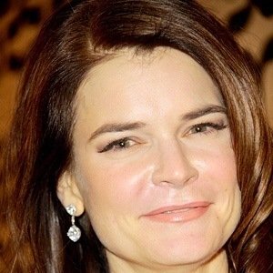 Betsy Brandt, 52 (电视女演员)