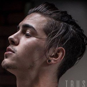 Biel, 27 (Pop Singer)