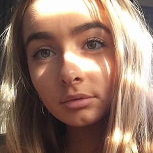 Billie Rose White, 25 (YouTube明星)