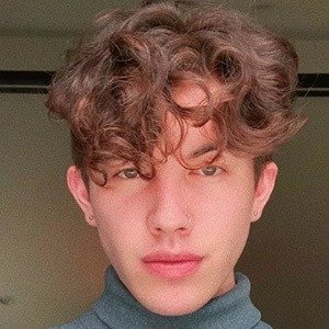billyuwu, 24 (TikTok Star)