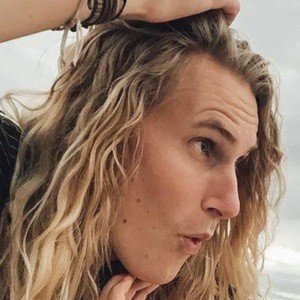 Bisayang Hilaw, 32 (YouTube明星)