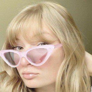 Blondebeastie, 22 (TikTok Star)