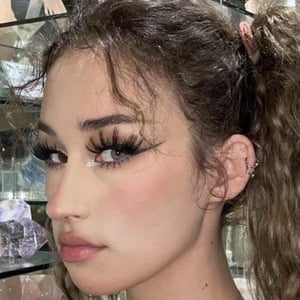 bludnymph, 27 (TikTok Star)