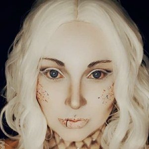 Blue_eyed_darkness, 31 (TikTok Star)