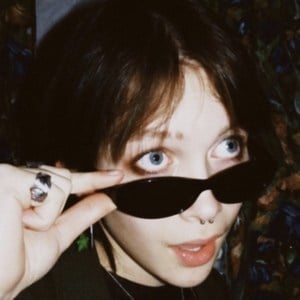 bluemossball, 22 (TikTok Star)