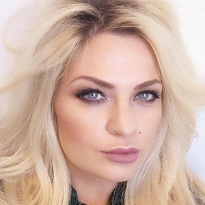 Bobbi Eden, 45 (模特)