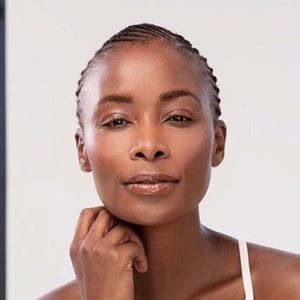 Bonnie Mbuli, 46 (電視女演員)