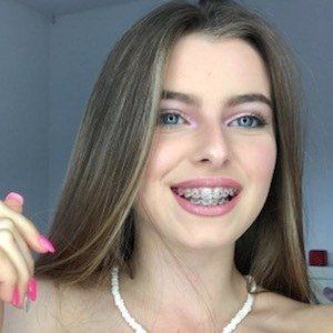 Bonnie Neiland, 23 (Estrella de TikTok)