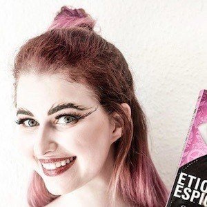 Book Roast, 33 (YouTube Star)