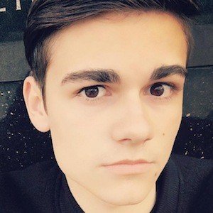 Bossaide, 25 (YouTube明星)