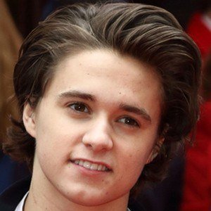Brad Simpson, 30 (流行歌手)