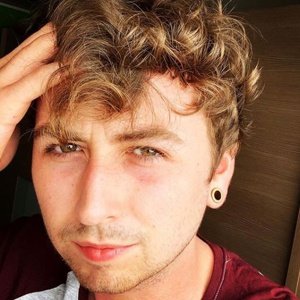 BramP, 28 (YouTube Star)