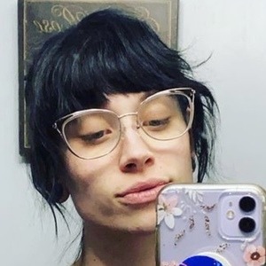 Breadsticks92, 32 (TikTok明星)