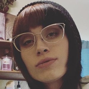 Breadsticks92, 32 (TikTok明星)