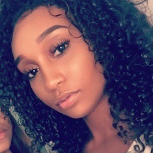 Brenae BTK Beauty, 26 (Estrelas do YouTube)