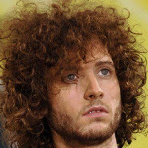 Brent Kutzle, 38 (贝斯手)