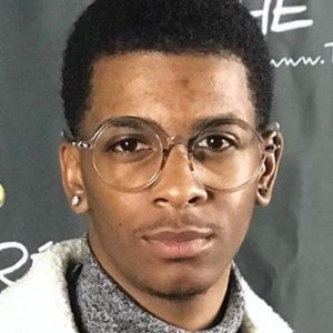 Brett Gray, 29 (Diễn viên truyền hình)