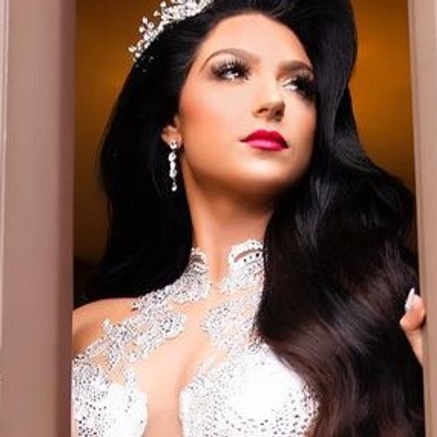 Bria Martone, 27 (现实之星)