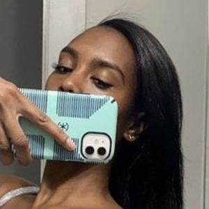 Brianna Holt, 30 (Journalist)