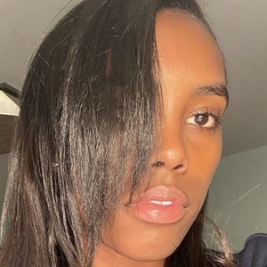 Brianna Holt, 30 (Journalist)