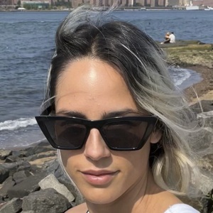 Brina Knauss, 35 (Pop Singer)