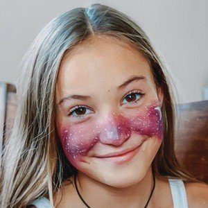 Brinley Rich, 17 (YouTube Star)