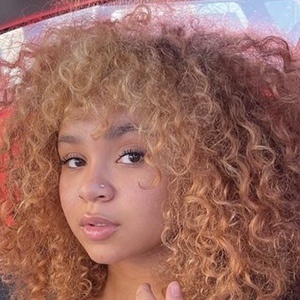 Britney Warren, 21 (Instagram Star)