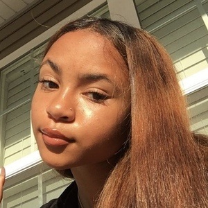 Britney Warren, 21 (Instagram Star)