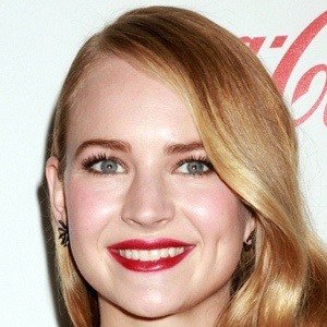 Britt Robertson image 7