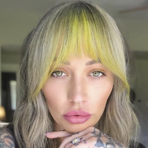 Brittany Hetzer, 35 (Instagram Star)