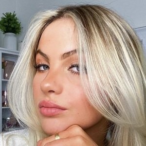 Brittney Mooney, 20 (YouTube明星)