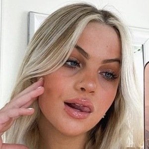 Brittney Mooney, 20 (YouTube Star)