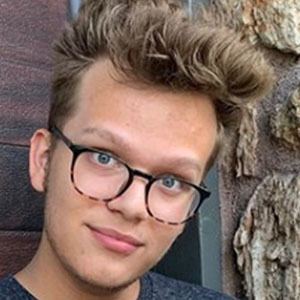 Britton Buchanan, 25 (乡村歌手)