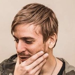 Bro Safari, 46 (Nhà sản xuất âm nhạc)