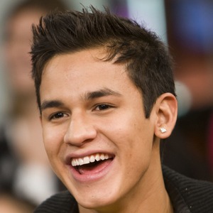 Bronson Pelletier, 38 (电影演员)