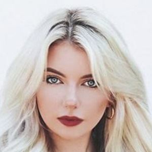 Celebrities born on March 30