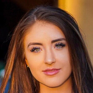 Brooklyn Hillebrand, 28 (Instagram Star)