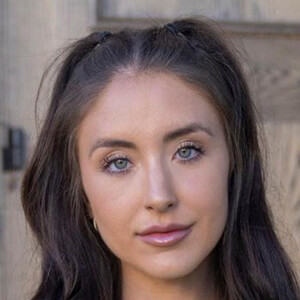 Brooklyn Hillebrand, 28 (Instagram Star)