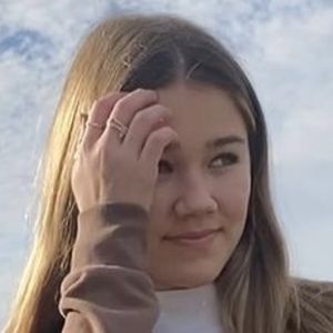 Brooklyn Rae Silzer image 3