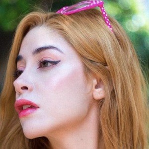 Bruja Roja, 34 (Instagram Star)
