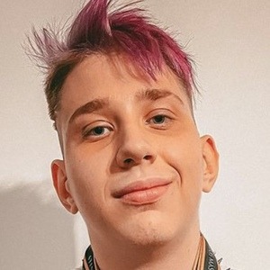 Brunenger, 21 (Twitch之星)