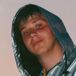 Brunenger, 21 (Twitch Star)