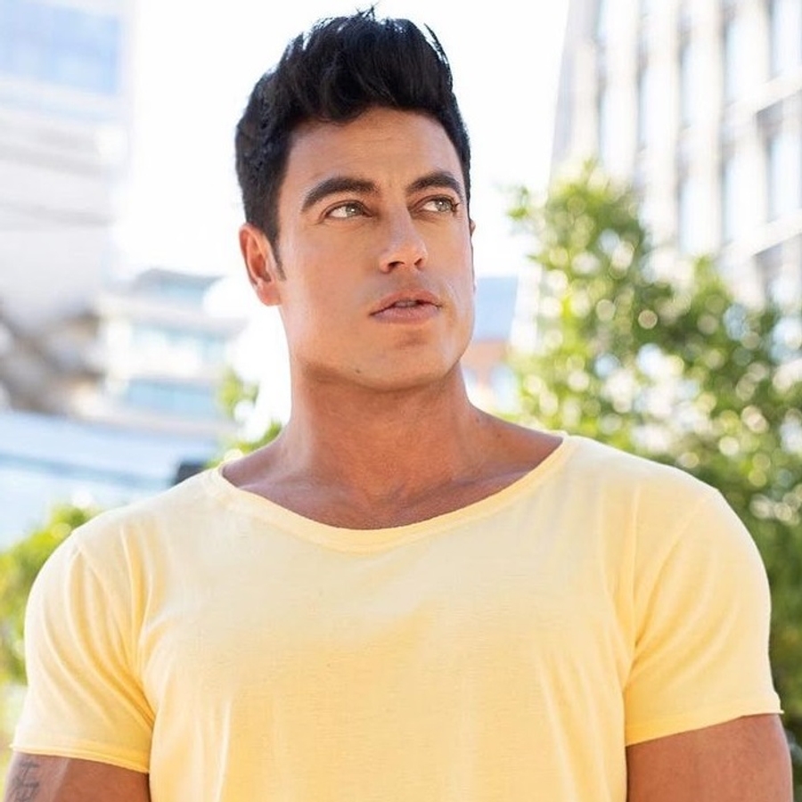 Bruno Zaretti, 38 (Attore TV)