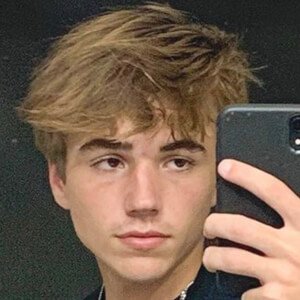 Bryce Parker, 23 (Estrella de TikTok)