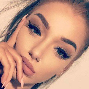 Bryony Loft, 30 (Instagram Star)