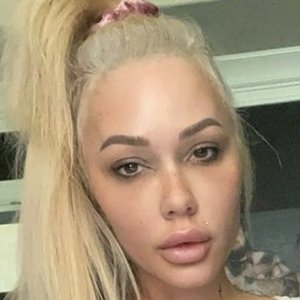 Bunnie Xo image 6
