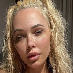 Bunnie Xo image 8
